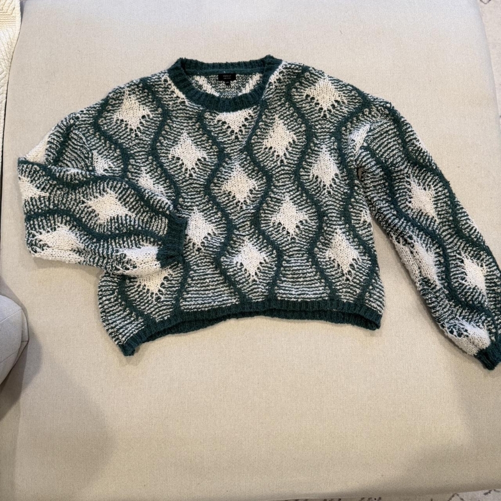 Stylish Green and White Women's Sweater